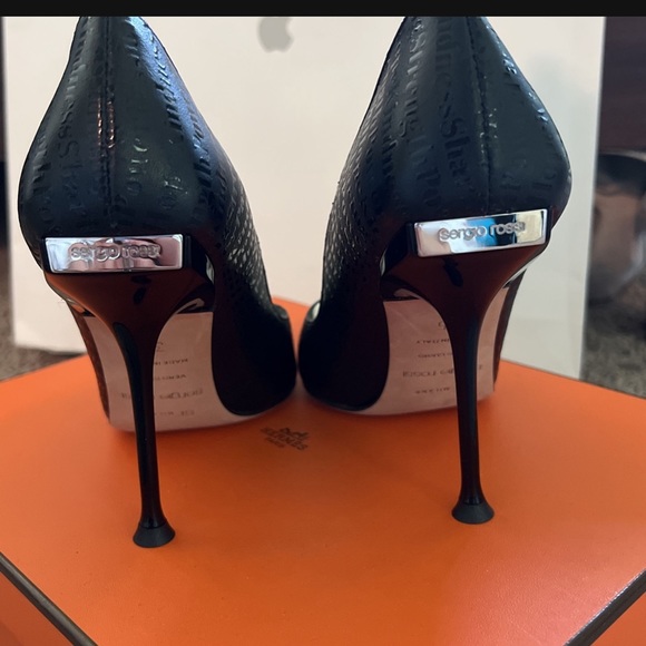 Sergio Rossi - Picture 2 of 3